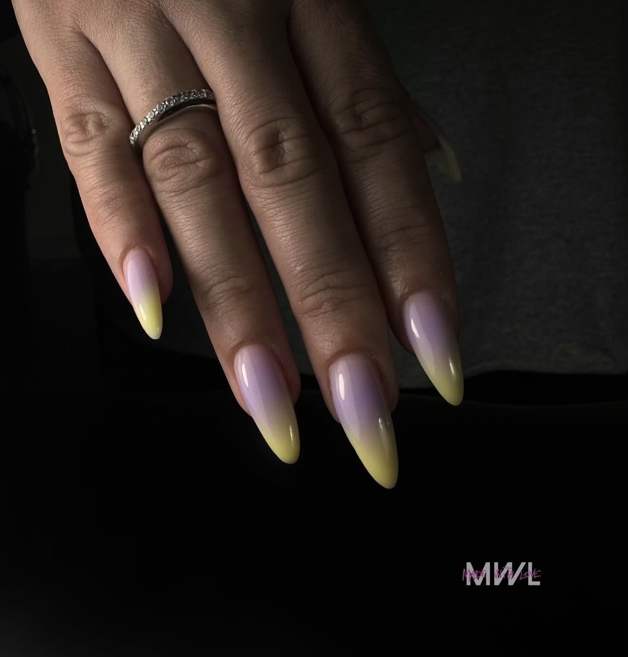 Pose gel mate pastel — Made With Love